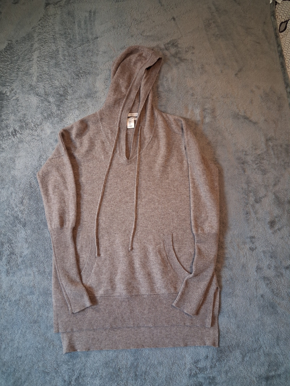 Max Studio Sweater Womens Small 100% Cashmere Hooded Pullover Kangaroo Pocket